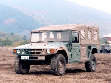 Toyota Mega Cruiser &ndash; W stylu Hummera